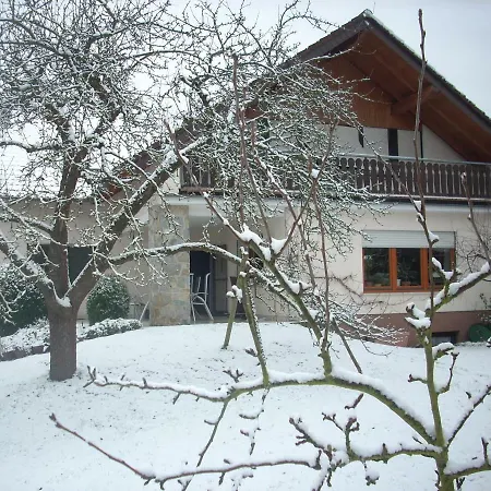 Lahntal/taunus Appartamento Huttenberg